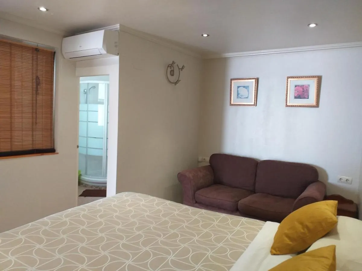Malaga Ensuites City Centre Guest house